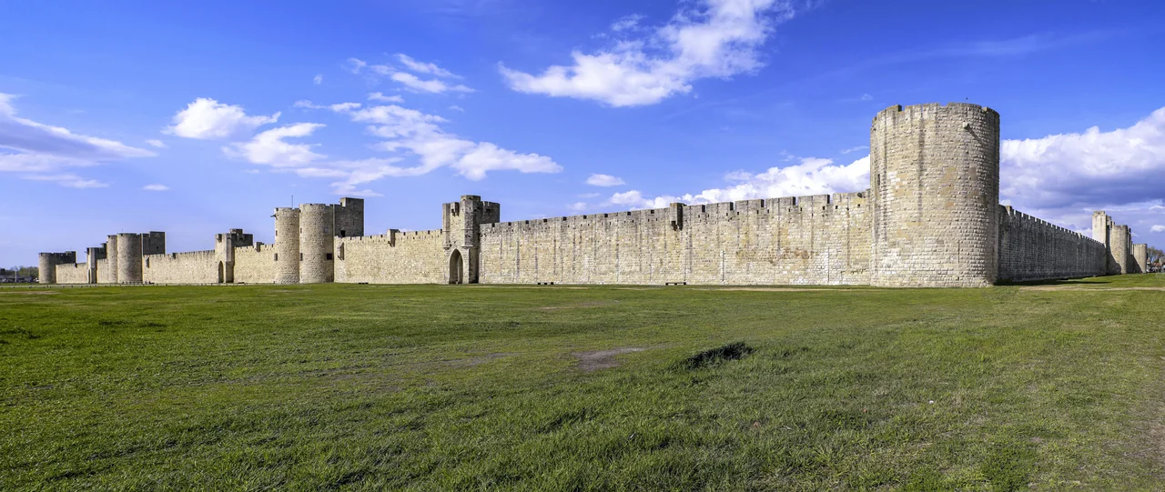 Photographie du territoire illustrant le contexte de Aigues-Mortes